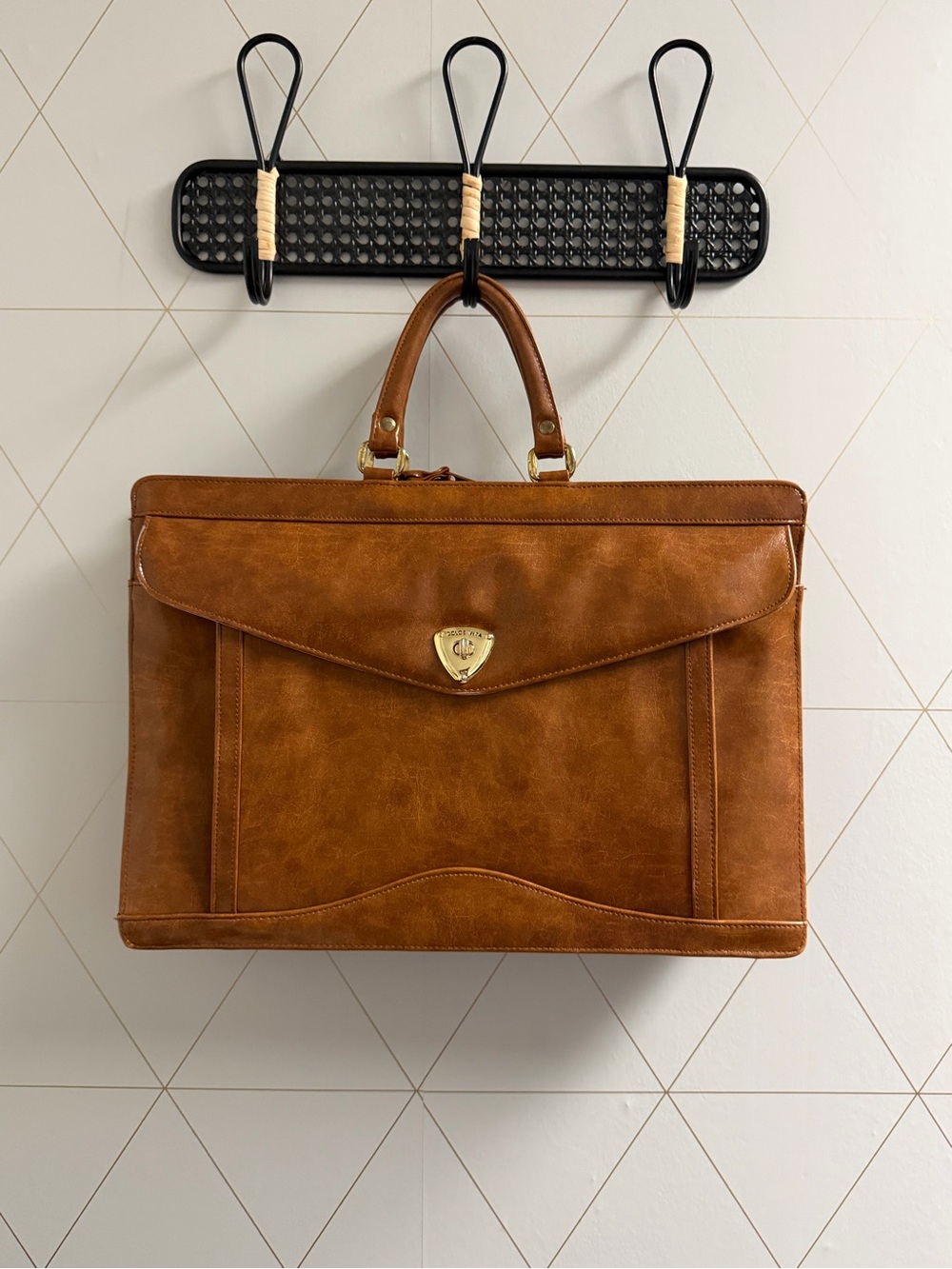 Vintage Brown Briefcase Business Bag Attache Dolce Vita Jackson Nike Zippers